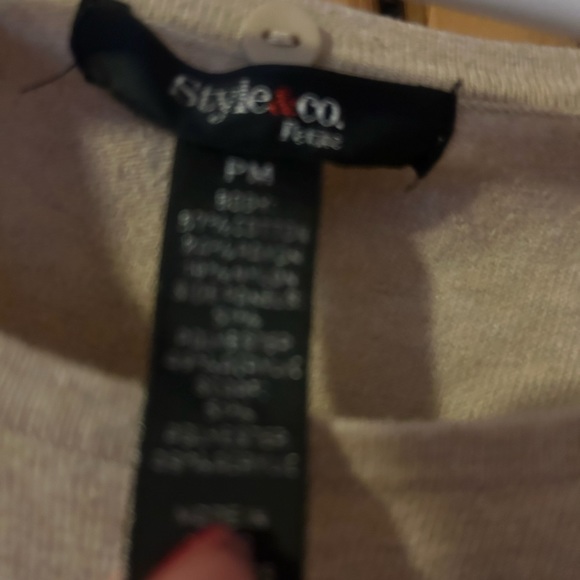 Sweater, woman’s lightweight from Macys, like new with bling - Picture 4 of 4